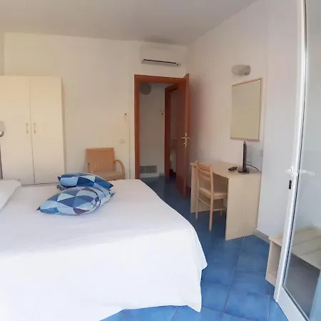Esperidi 度假村 4*